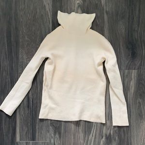 Aritzia Wilfred Sweater, Cream, Size Medium